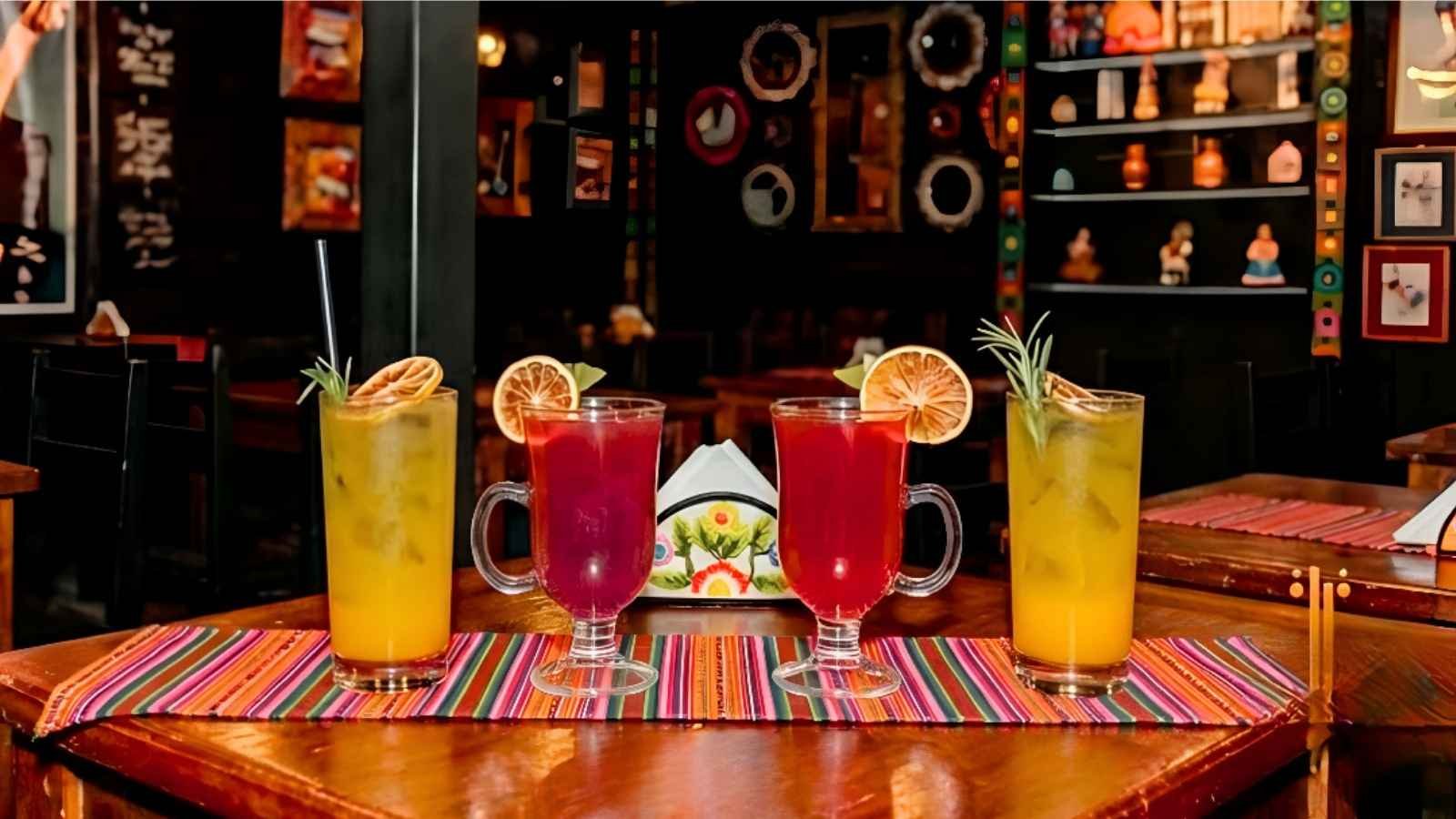 Bebidas de autor - Voces y Cuerdas - Cámara Regional Comercio Ayacucho 